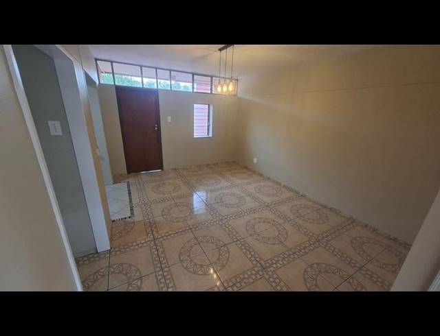 3 BEDROOM APARTMENT FOR SALE IN MUCKLENEUK